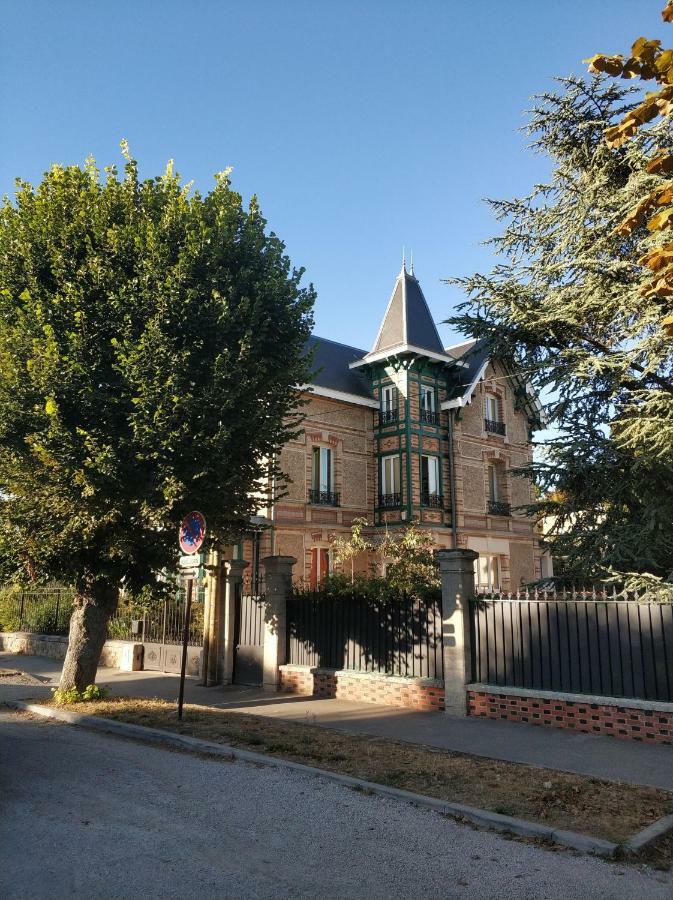 Calme Et Repos En Ville Châlons-en-Champagne Exterior foto
